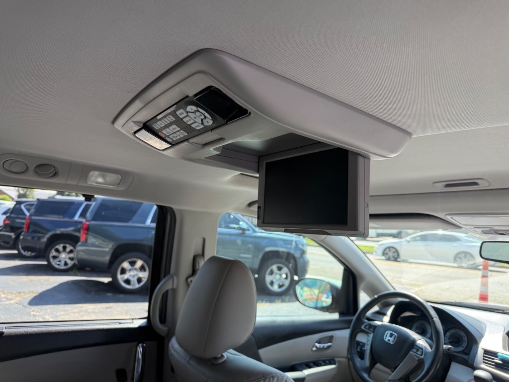 2016 Honda Odyssey - $11,999