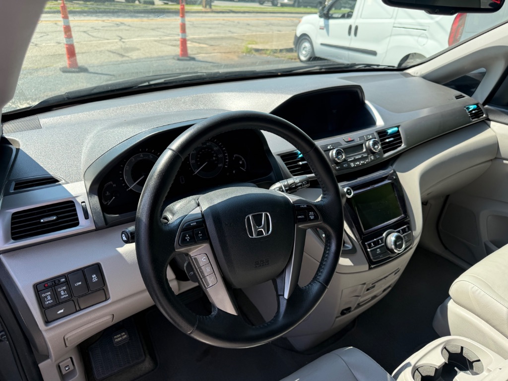 2016 Honda Odyssey - $11,999