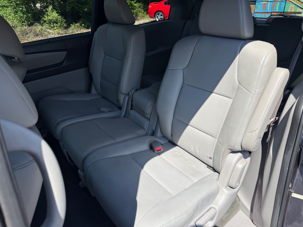 2016 Honda Odyssey - $11,999
