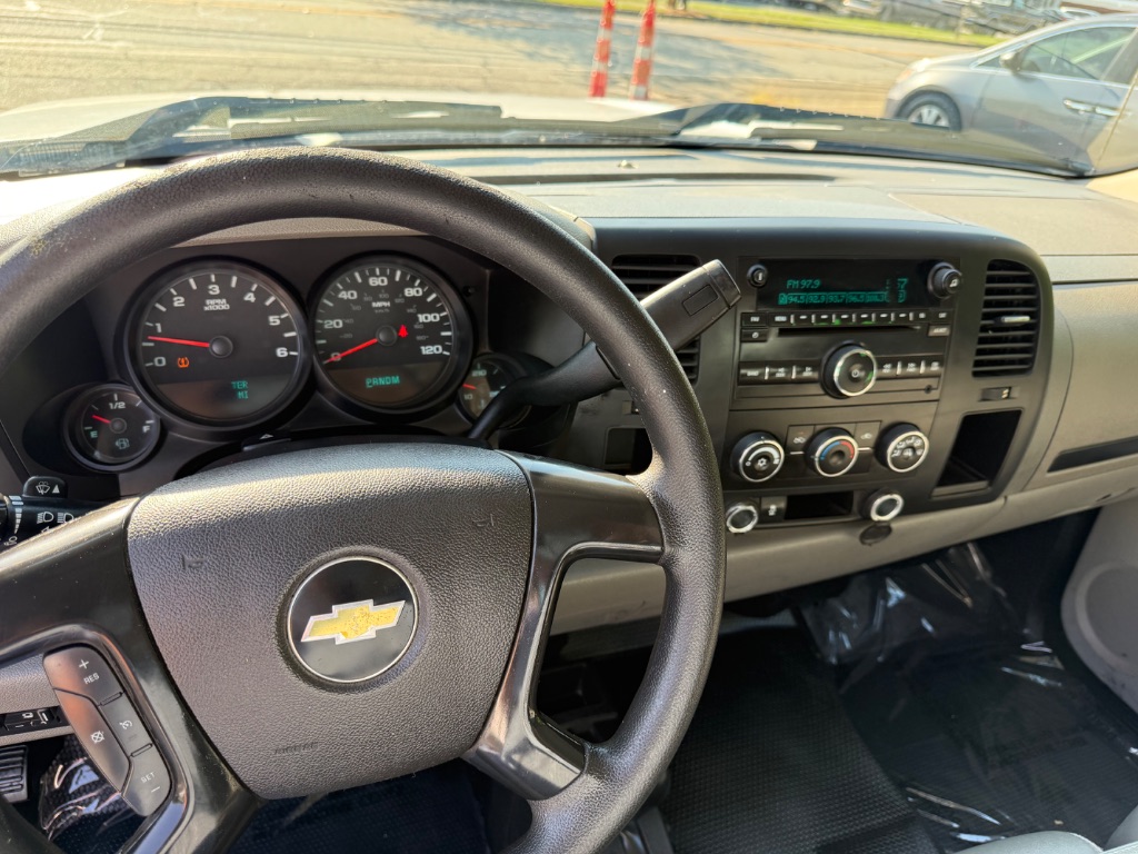 2013 Chevrolet Silverado - $15,999