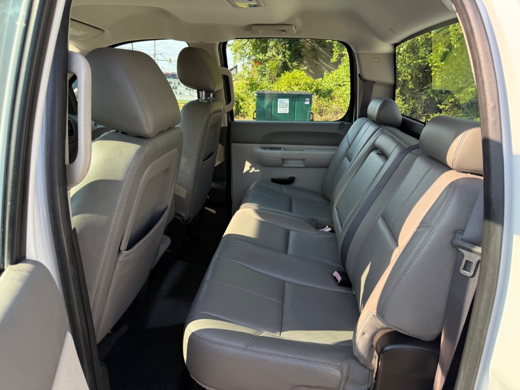 2013 Chevrolet Silverado - $15,999