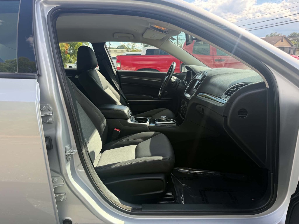 2021 Chrysler 300 - $12,999
