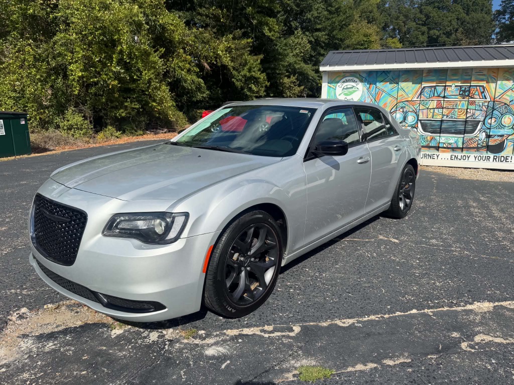 2021 Chrysler 300 - $12,999