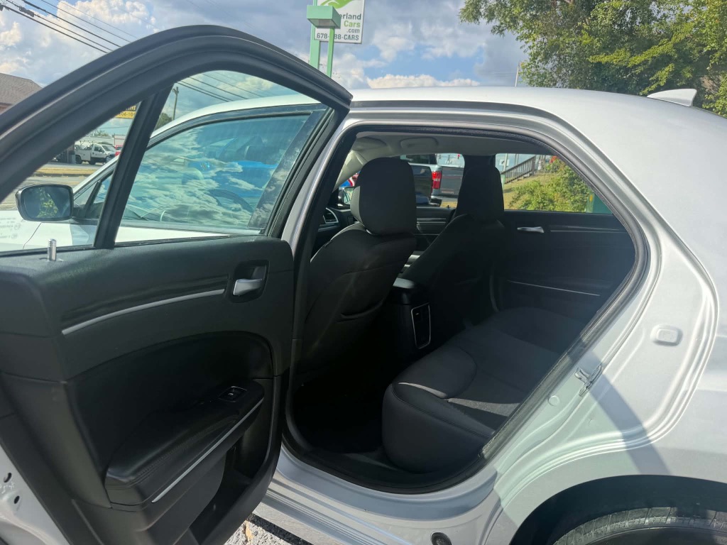 2021 Chrysler 300 - $12,999