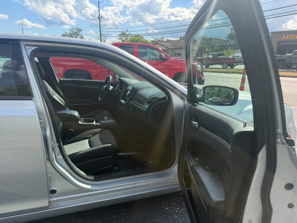 2021 Chrysler 300 - $12,999