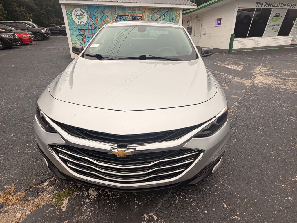 2020 Chevrolet Malibu - $9,499