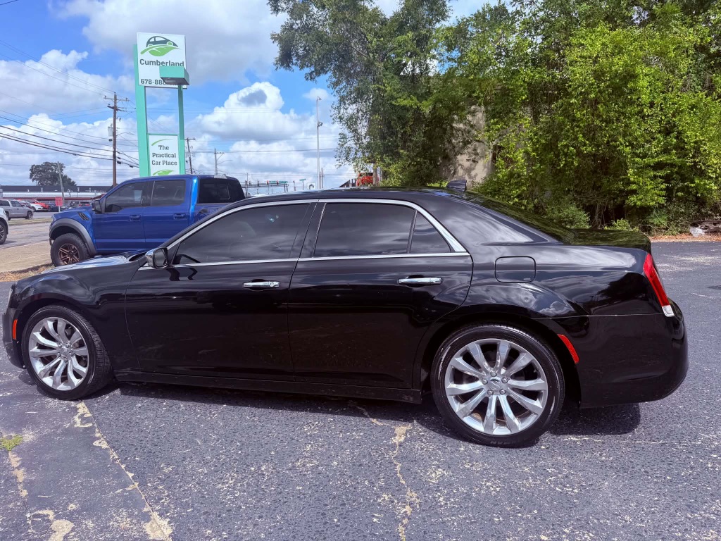 2019 Chrysler 300 - $13,999