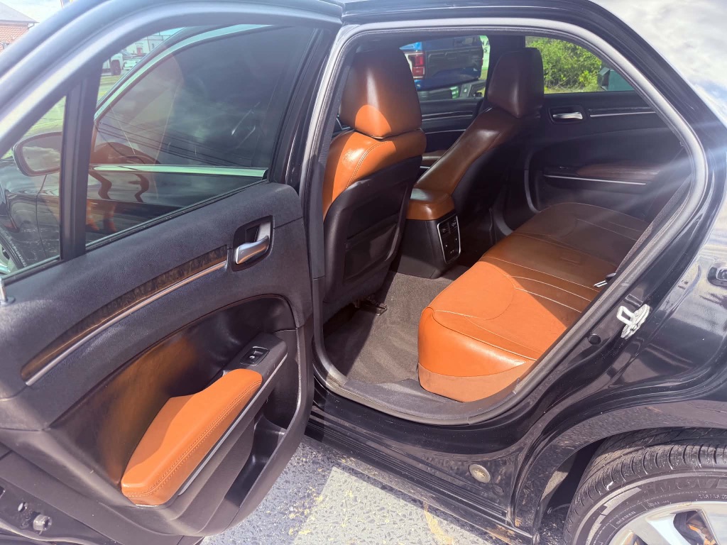 2019 Chrysler 300 - $13,999