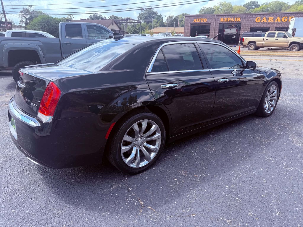 2019 Chrysler 300 - $13,999