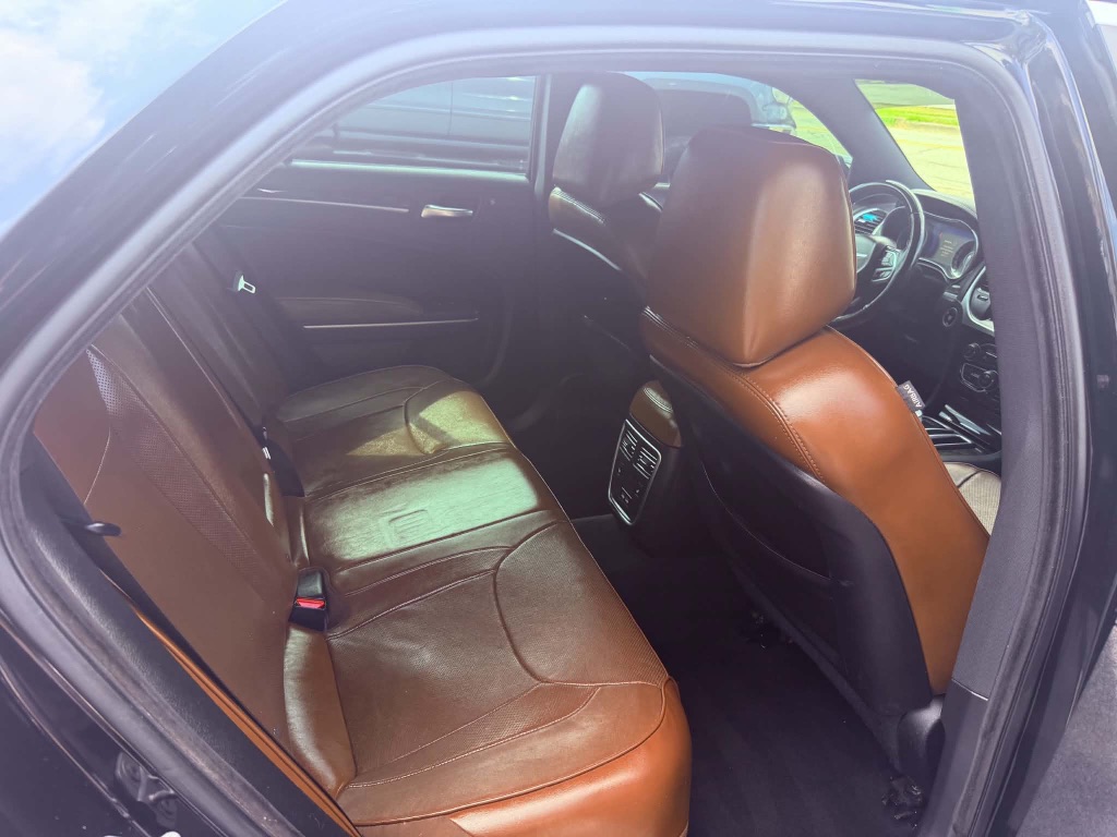 2019 Chrysler 300 - $13,999