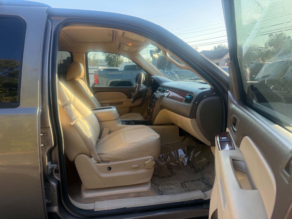 2011 Chevrolet Tahoe - $5,999