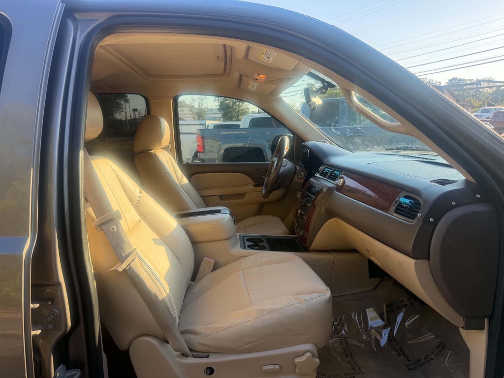 2011 Chevrolet Tahoe - $5,999