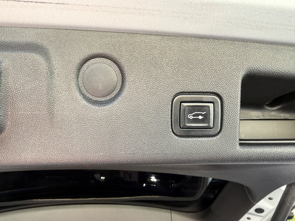 2022 Chevrolet Equinox - $11,499