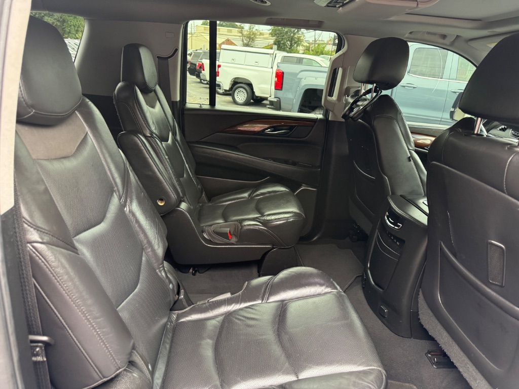 2020 Cadillac Escalade - $22,999