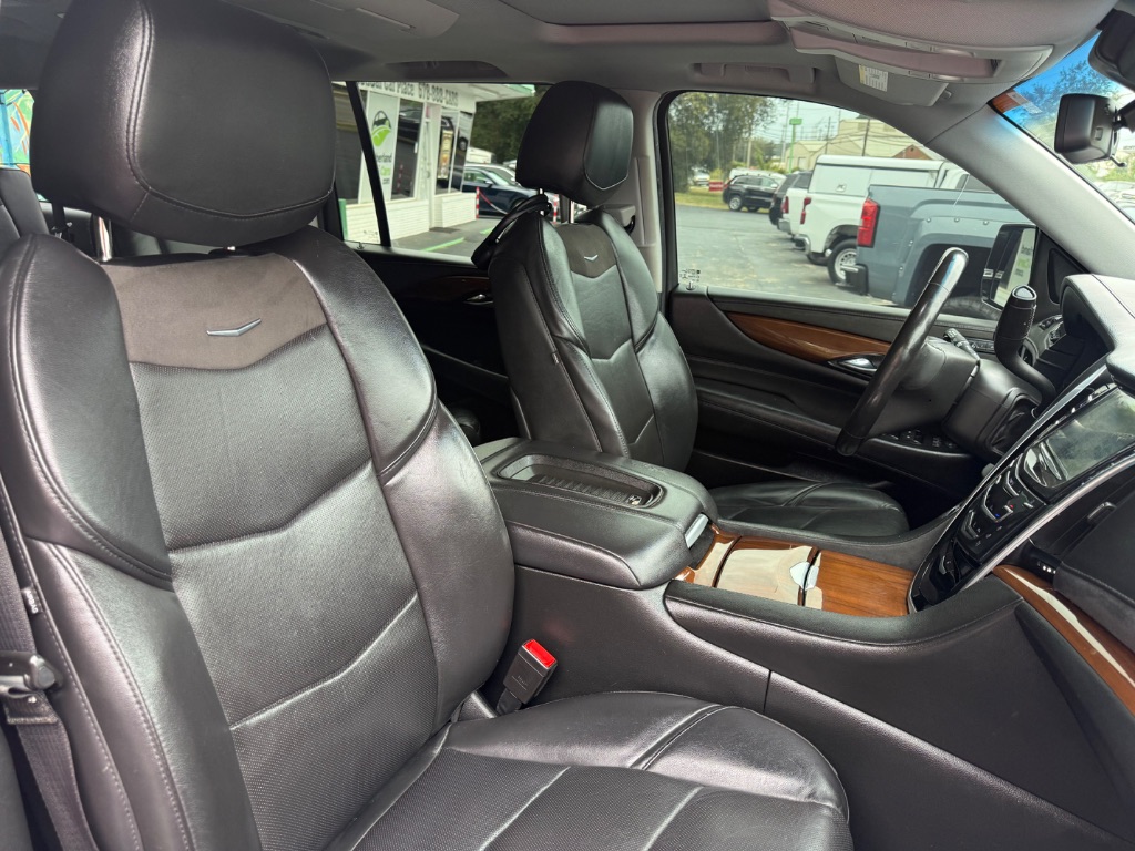 2020 Cadillac Escalade - $22,999