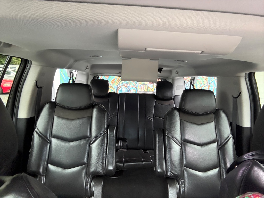 2020 Cadillac Escalade - $22,999