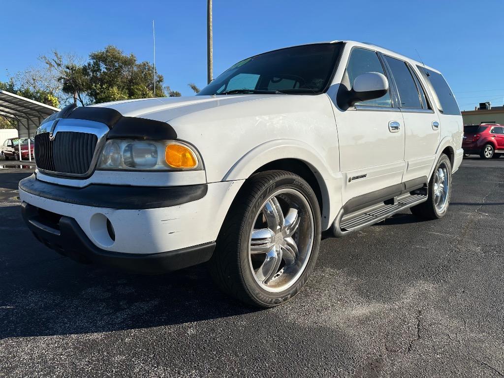 1999 Lincoln Navigator - $2,500