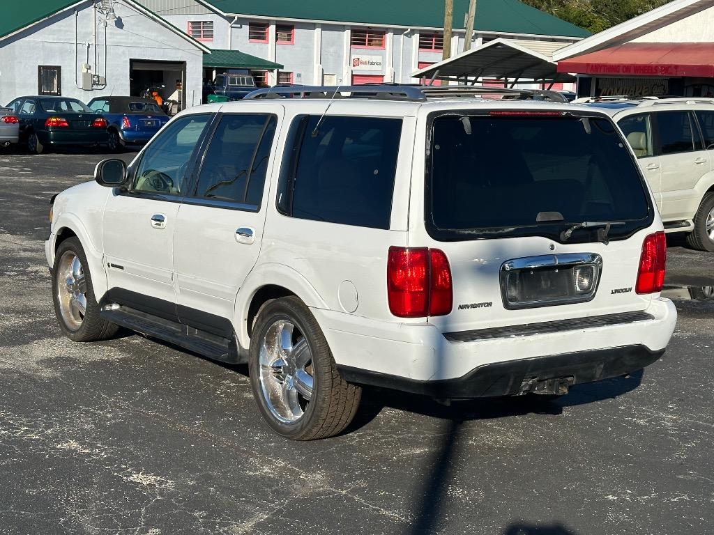 1999 Lincoln Navigator - $2,500