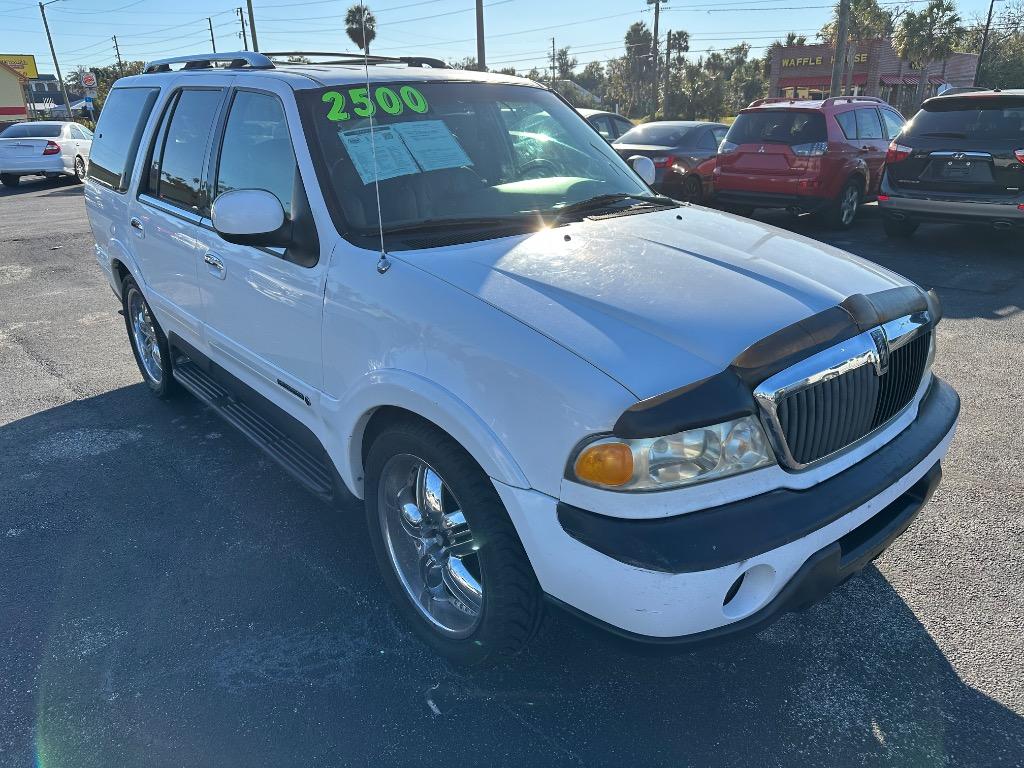 1999 Lincoln Navigator - $2,500