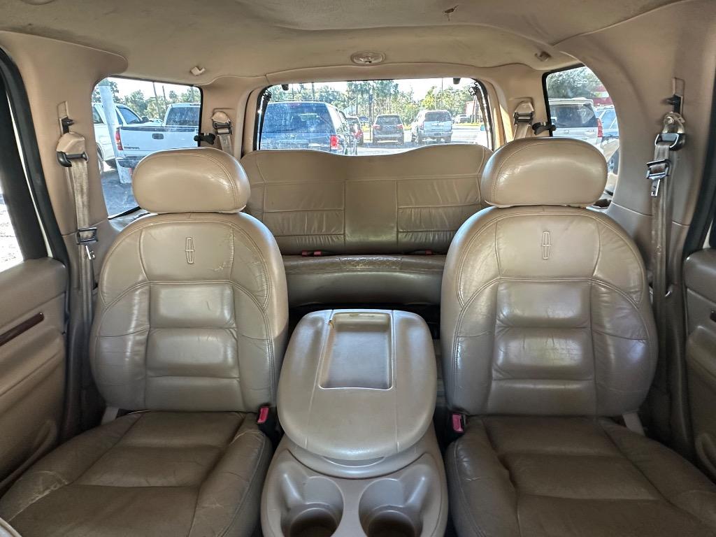 1999 Lincoln Navigator - $2,500