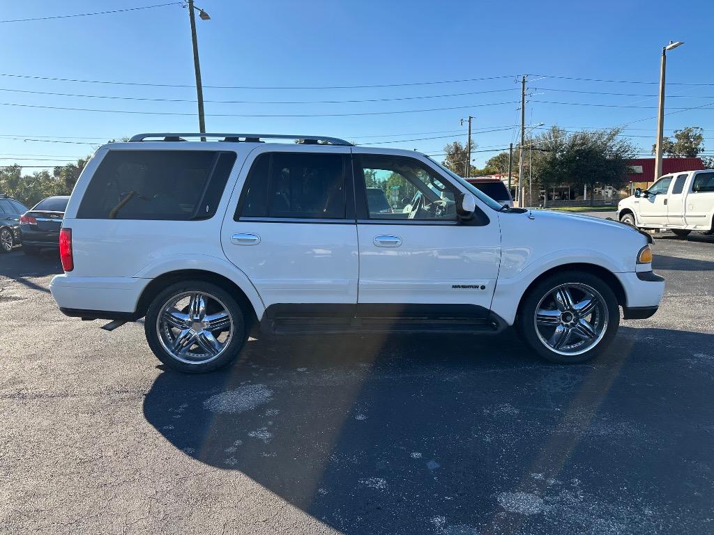 1999 Lincoln Navigator - $2,500