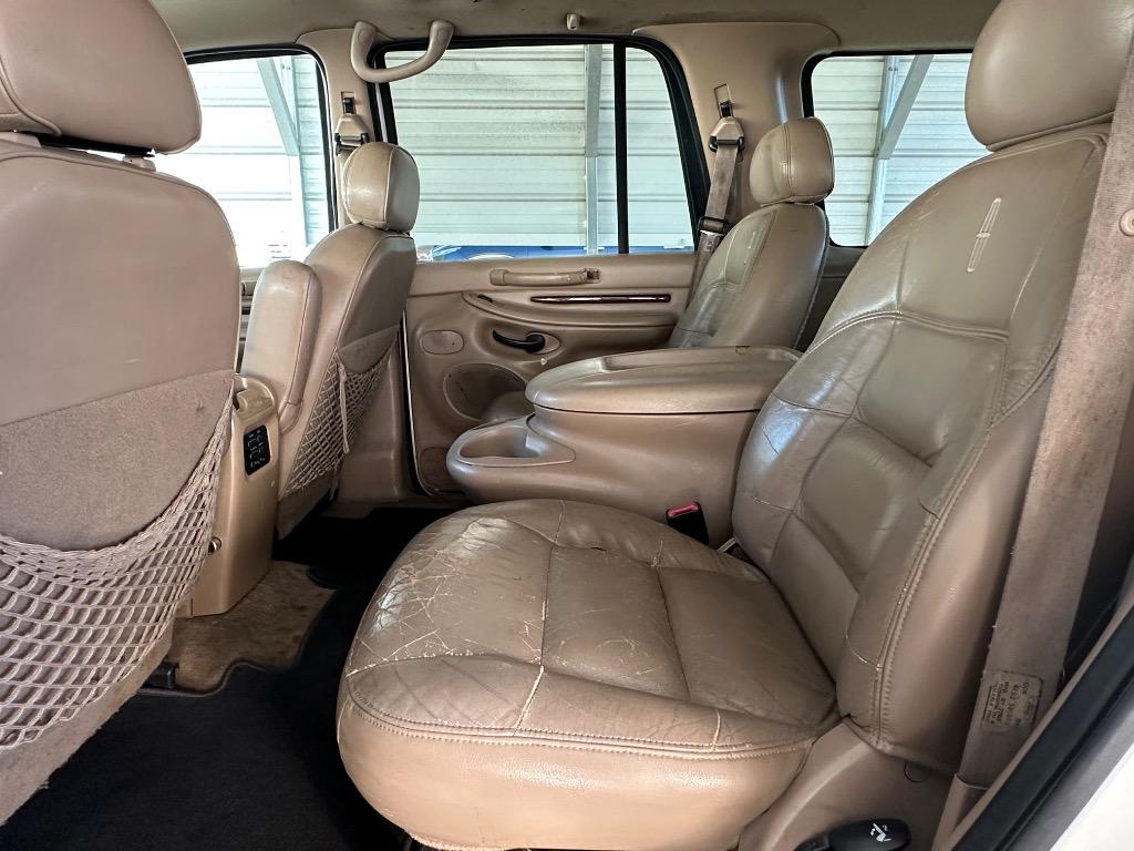 1999 Lincoln Navigator - $2,500