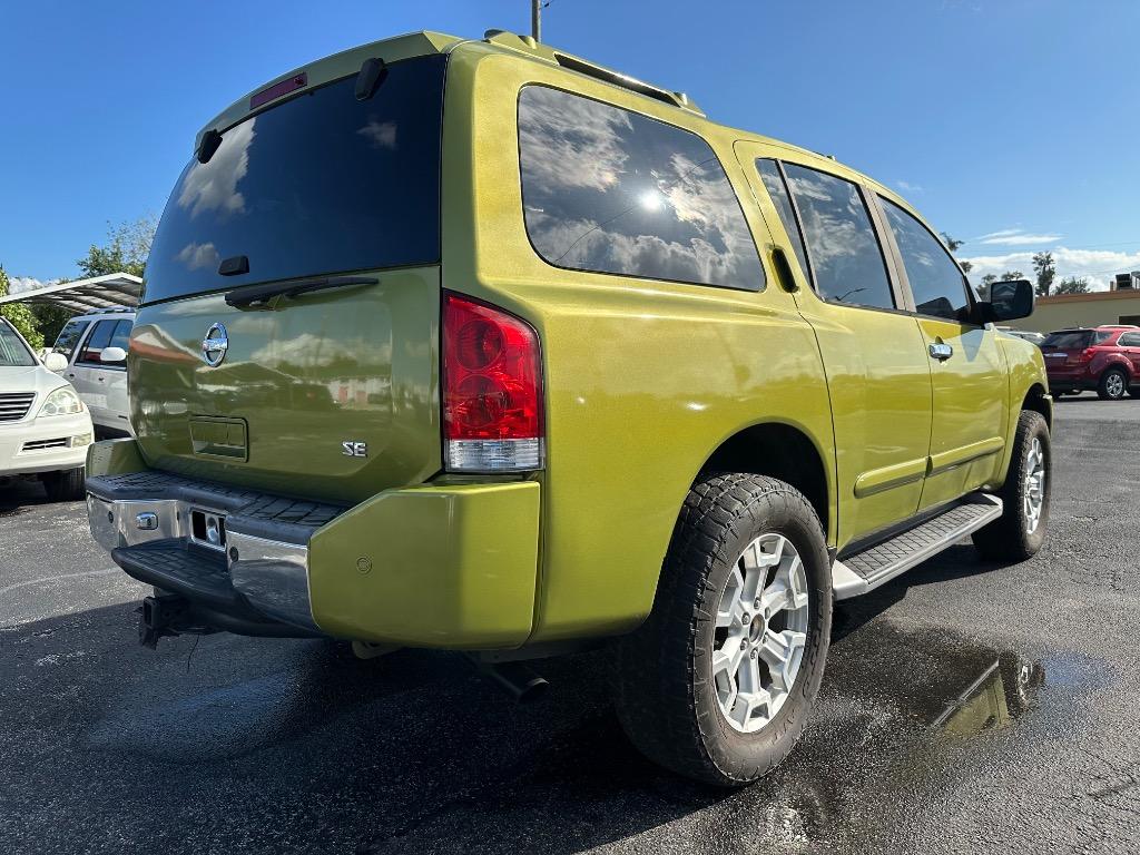 2004 Nissan Armada SE photo