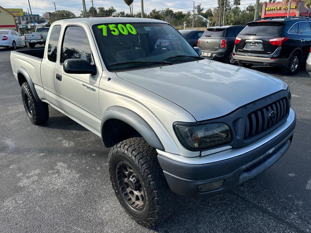 2004 Toyota Tacoma PreRunner photo