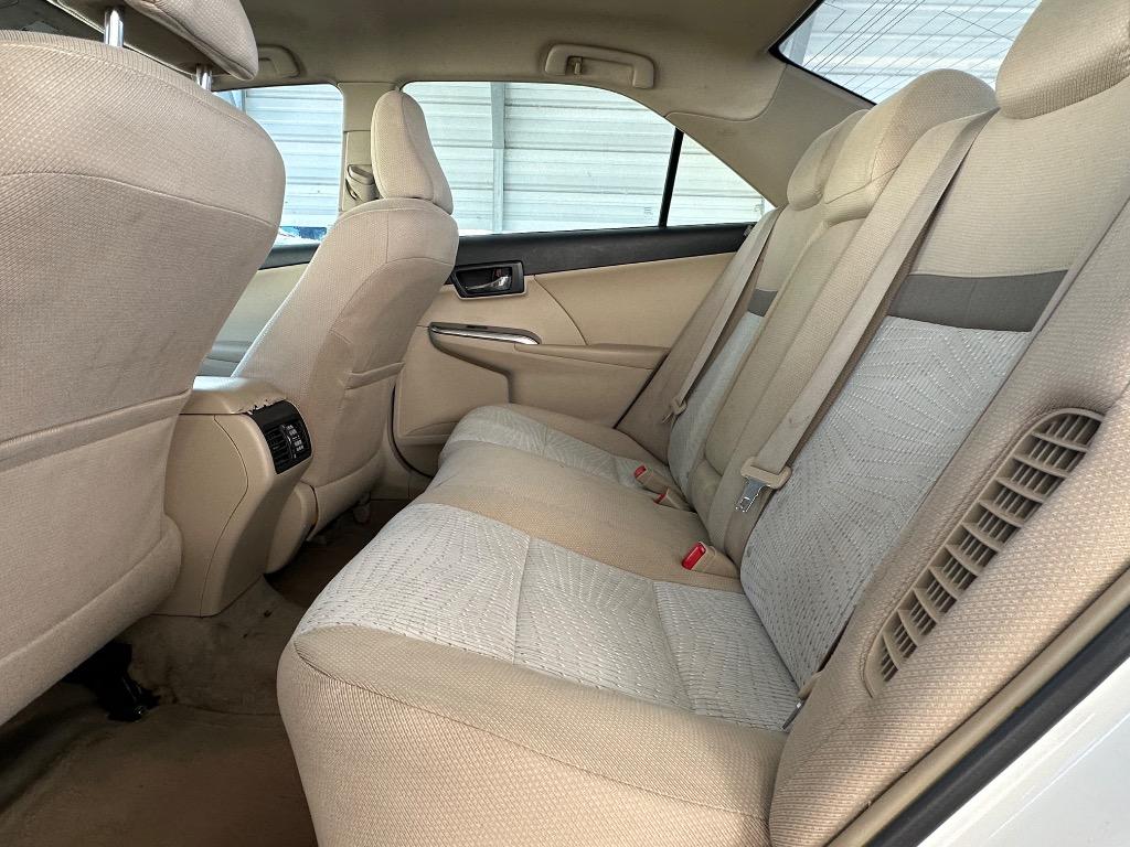 2013 Toyota Camry Hybrid LE photo