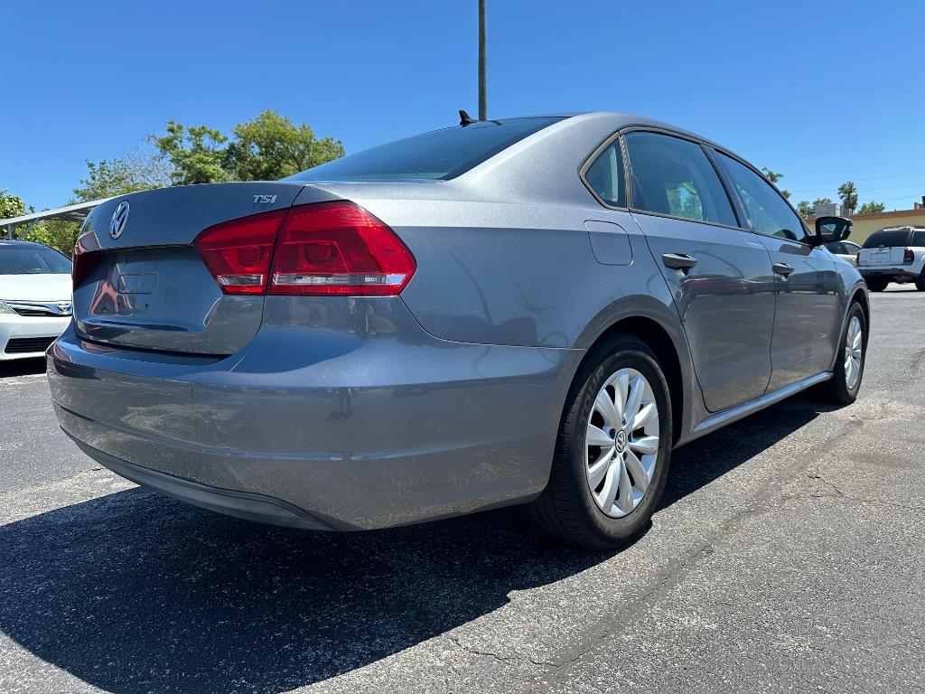 2015 Volkswagen Passat Wolfsburg photo