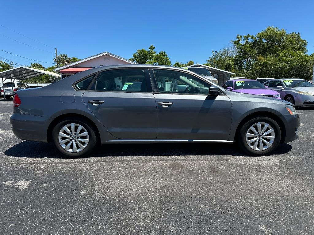 2015 Volkswagen Passat Wolfsburg photo
