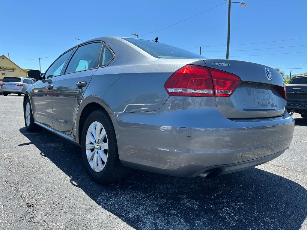 2015 Volkswagen Passat Wolfsburg photo