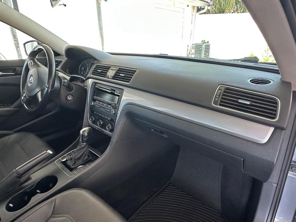 2015 Volkswagen Passat Wolfsburg photo