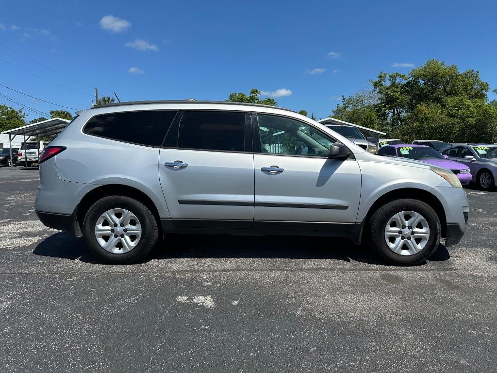 2016 Chevrolet Traverse LS photo