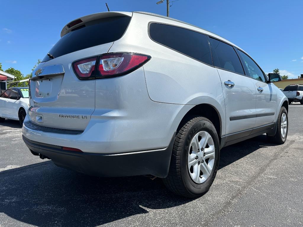 2016 Chevrolet Traverse LS photo