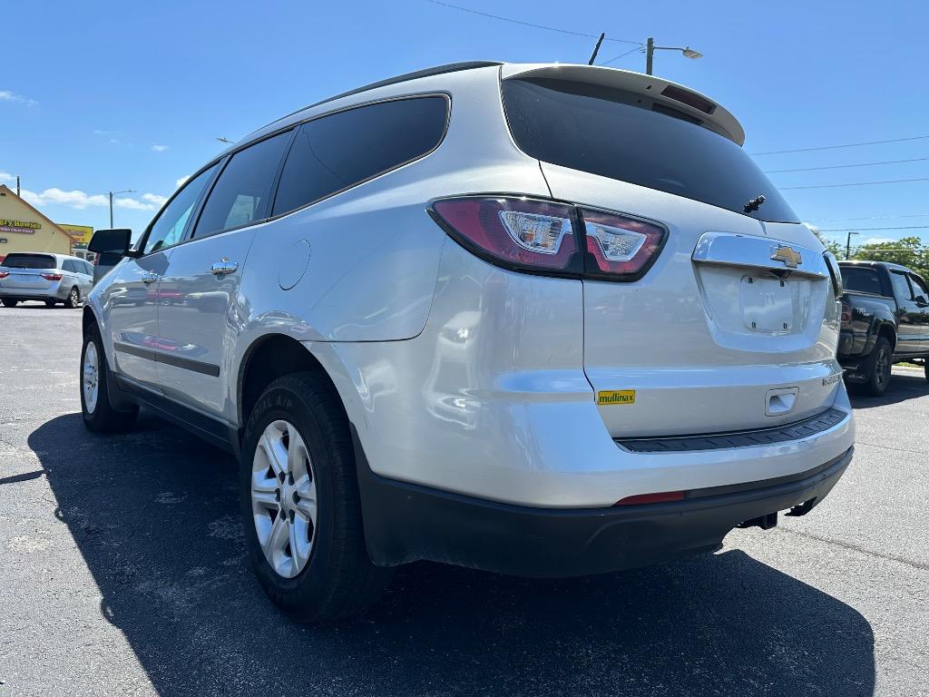 2016 Chevrolet Traverse LS photo
