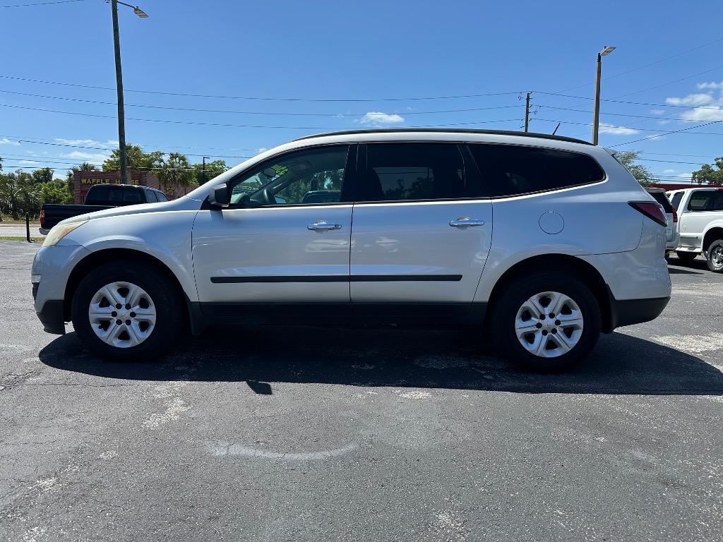 2016 Chevrolet Traverse LS photo