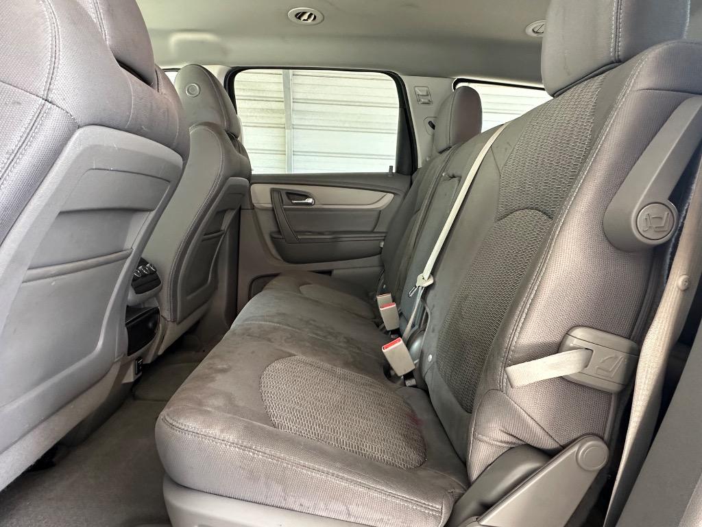 2016 Chevrolet Traverse LS photo