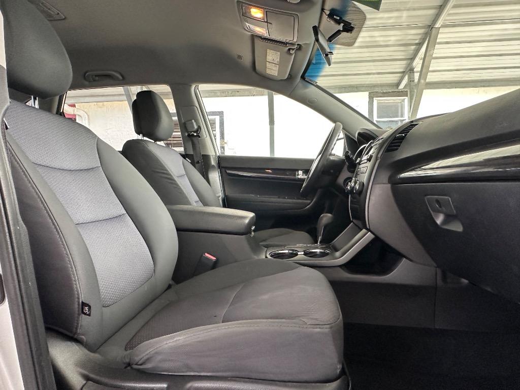 2013 Kia Sorento LX photo