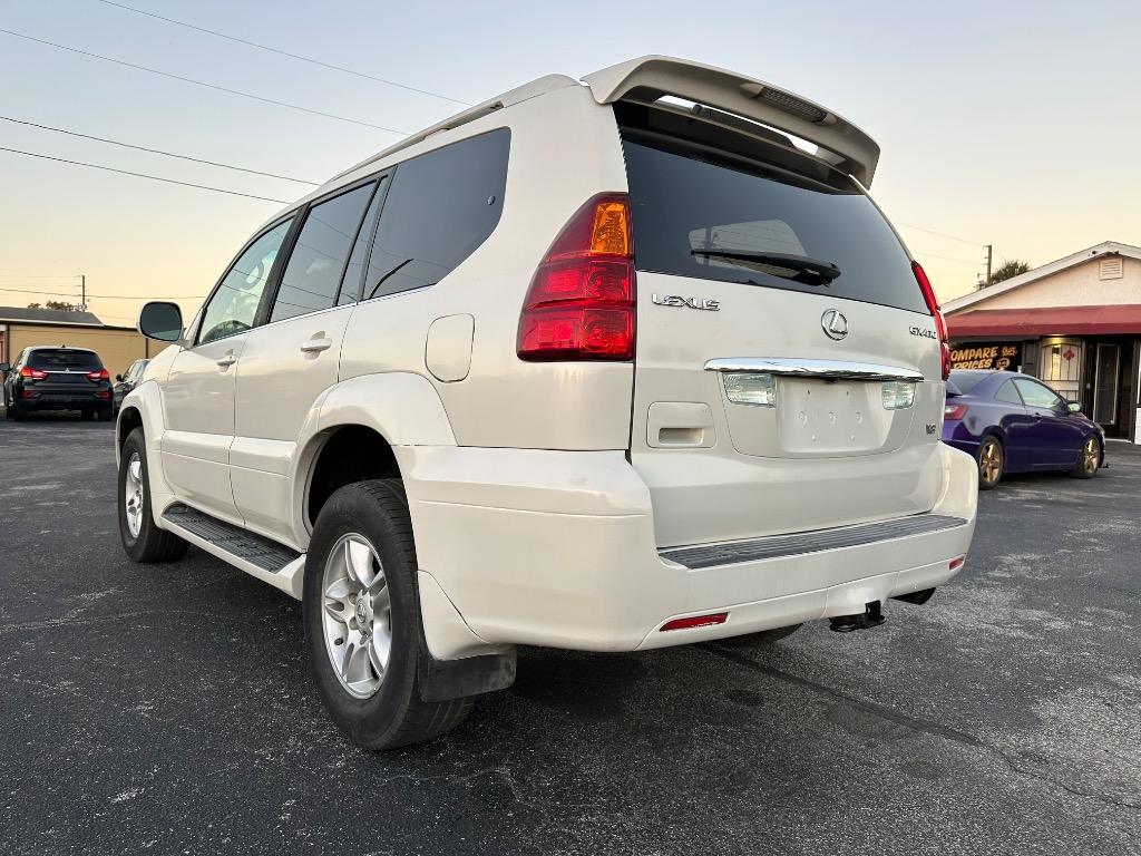 2005 Lexus GX - $5,800