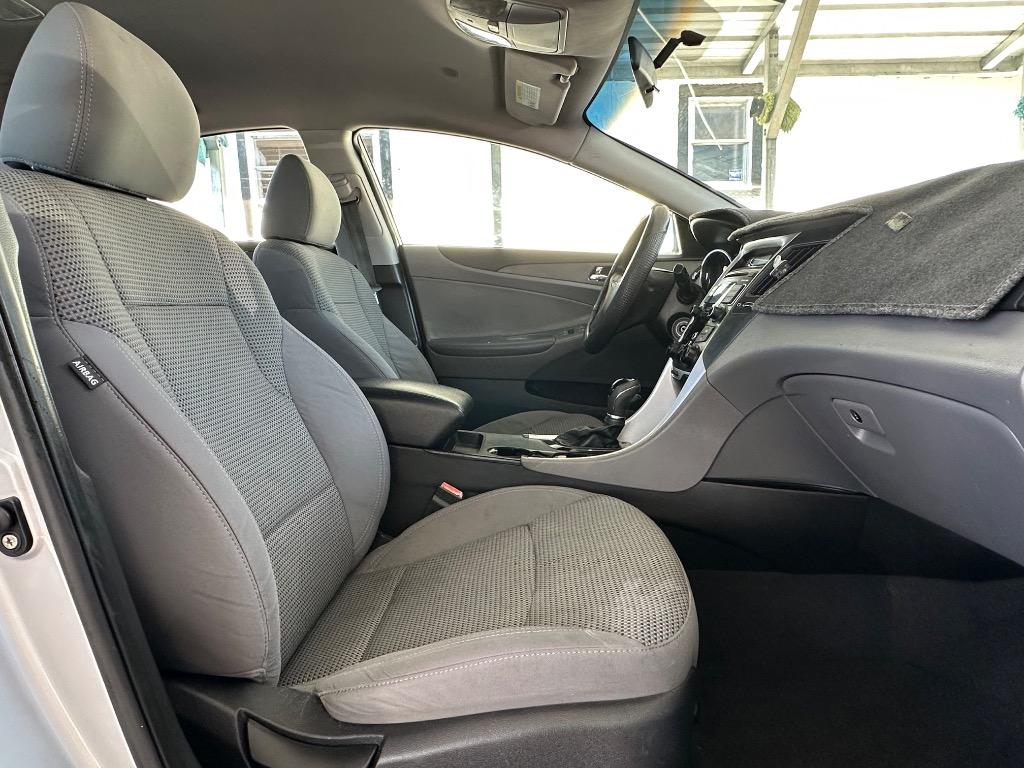 2011 Hyundai Sonata - $3,999