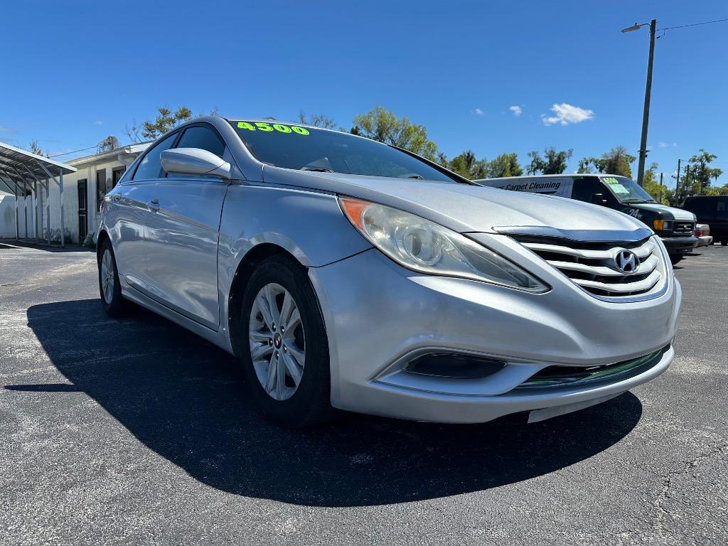 2011 Hyundai Sonata - $3,999