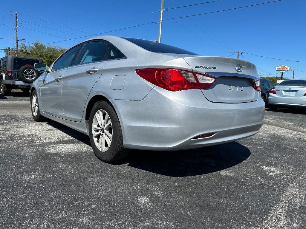 2011 Hyundai Sonata - $3,999
