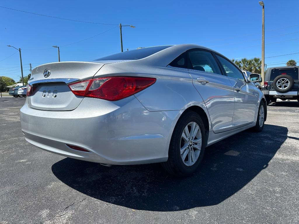2011 Hyundai Sonata - $3,999
