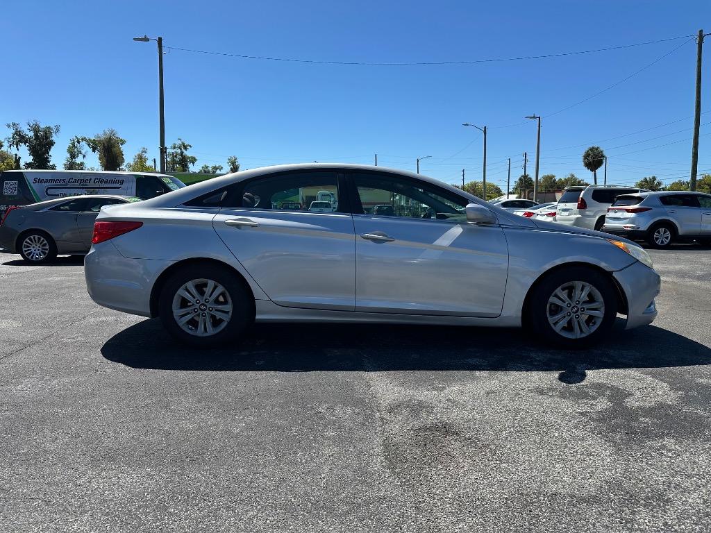 2011 Hyundai Sonata - $3,999