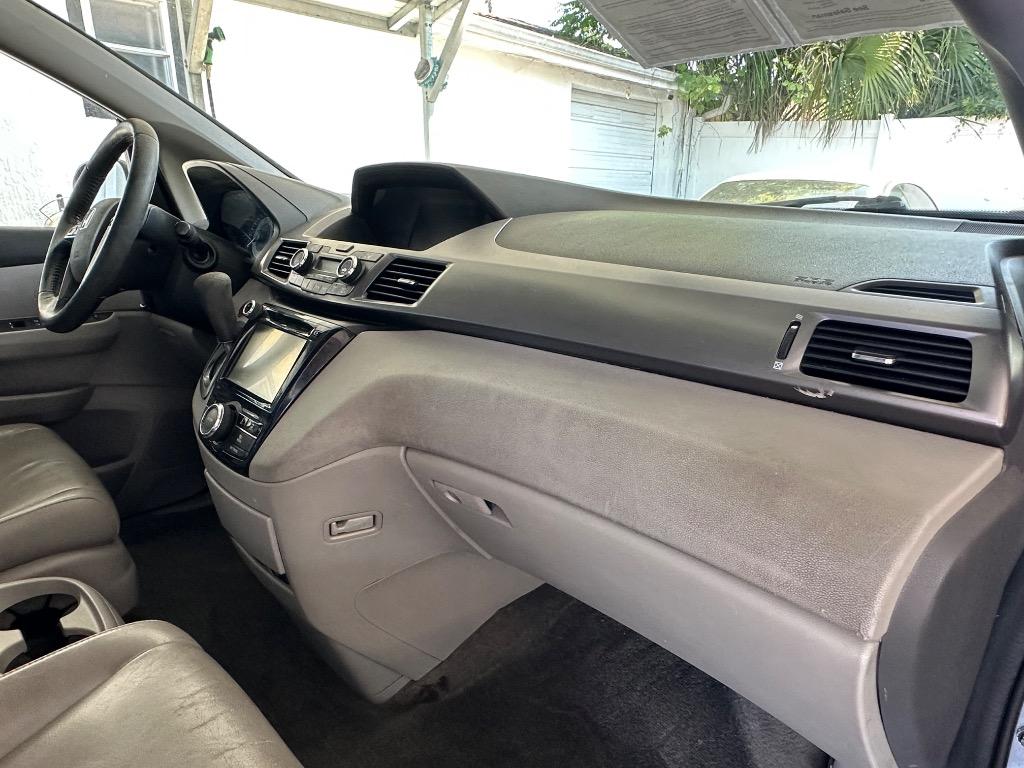 2014 Honda Odyssey - $5,500