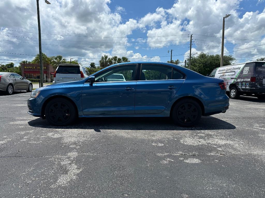 2017 Volkswagen Jetta - $5,500