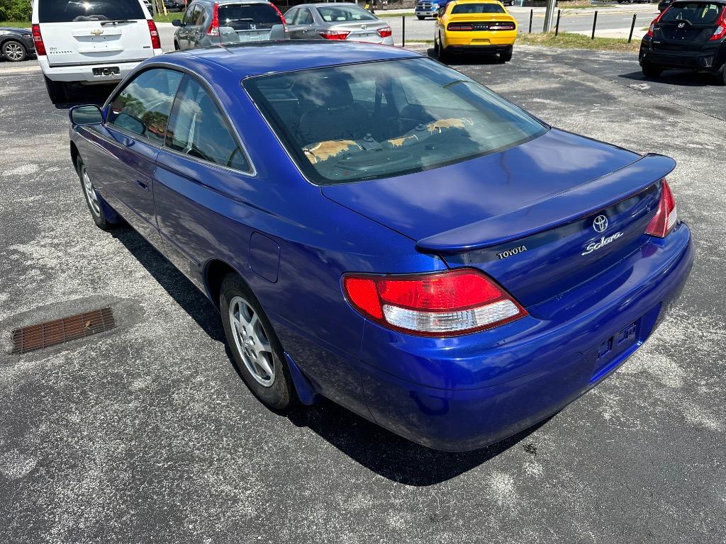 2000 Toyota Camry - $3,999
