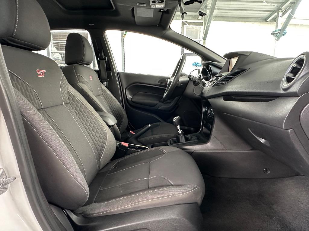 2015 Ford Fiesta - $3,999