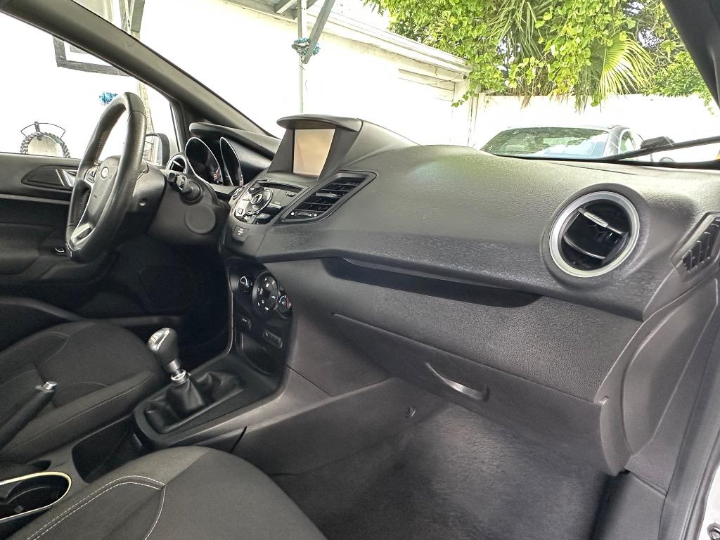 2015 Ford Fiesta - $3,999
